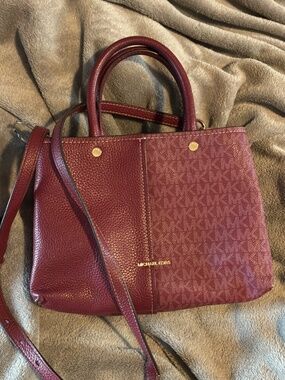 Micheal kors Crossbody bag